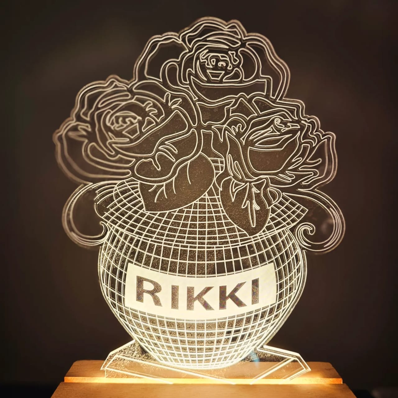 LED LUCITE LIGHT-UP Roses in Vase with Personalized Name